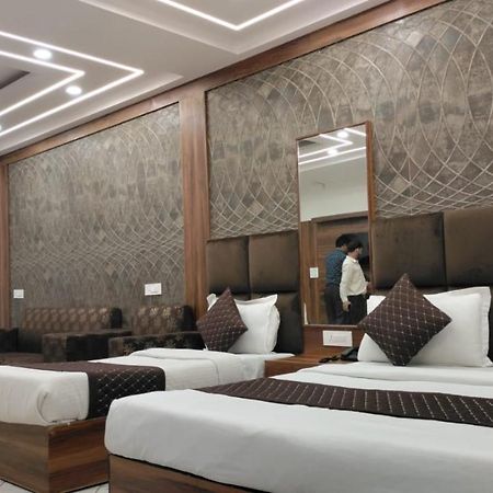 Hotel Singh Continetal Delhi  Exteriör bild