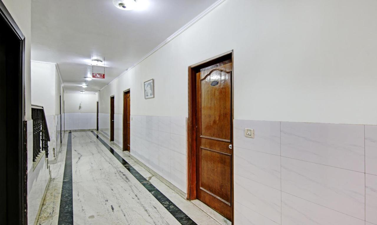 Hotel Singh Continetal Delhi  Exteriör bild