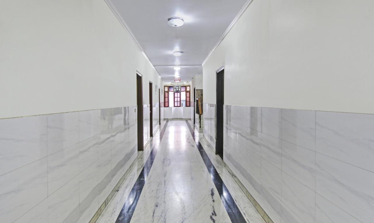 Hotel Singh Continetal Delhi  Exteriör bild