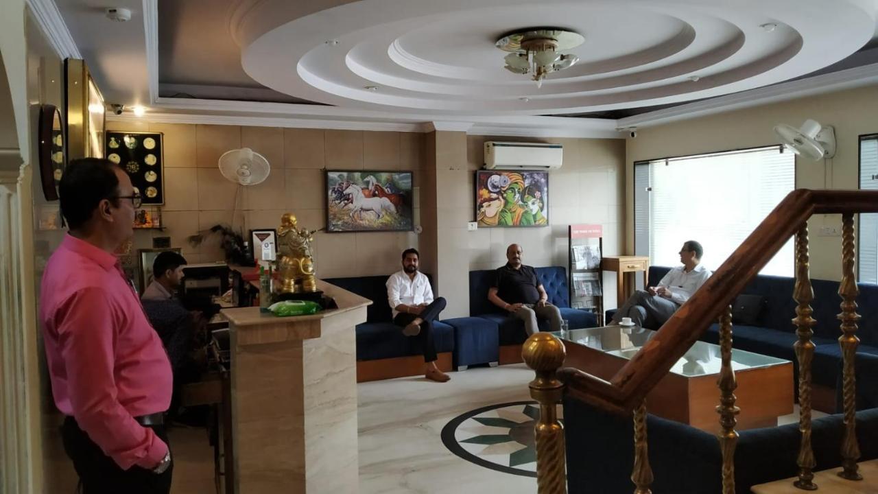 Hotel Singh Continetal Delhi  Exteriör bild