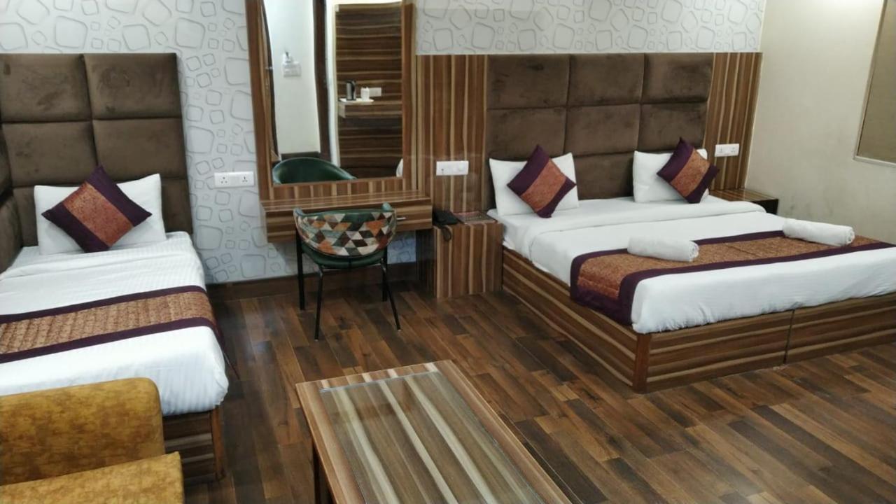 Hotel Singh Continetal Delhi  Exteriör bild