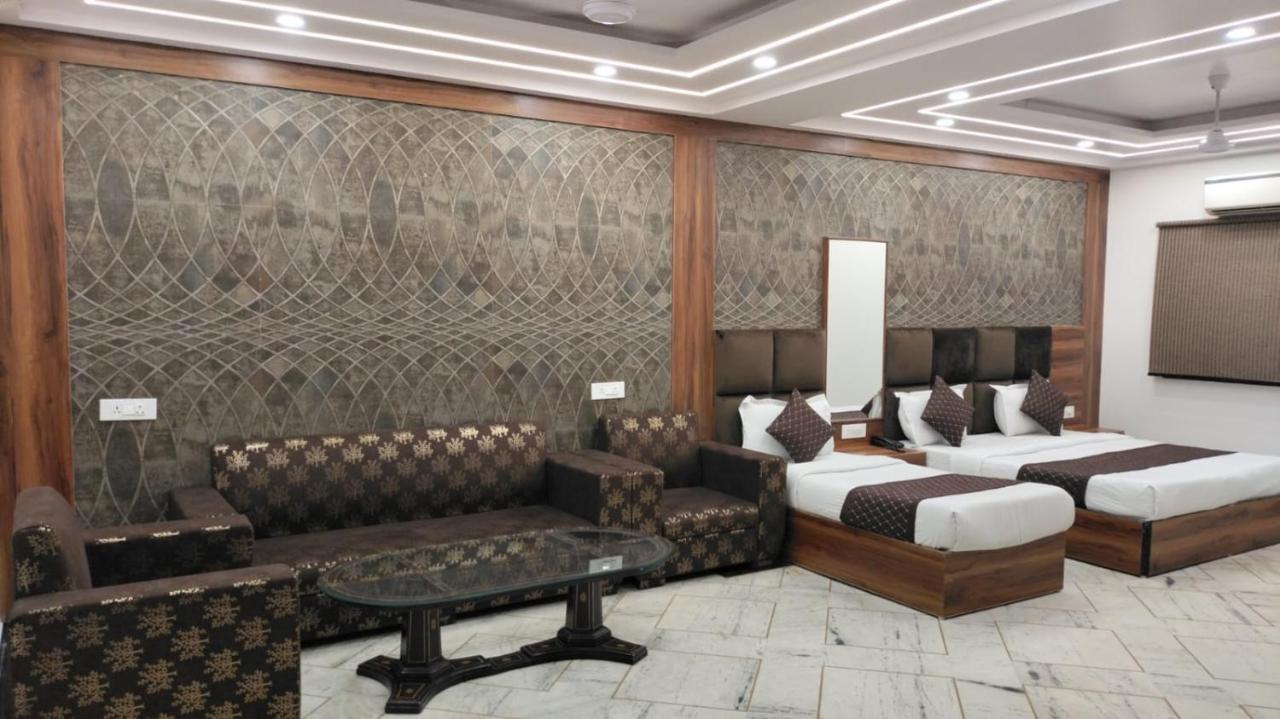 Hotel Singh Continetal Delhi  Exteriör bild