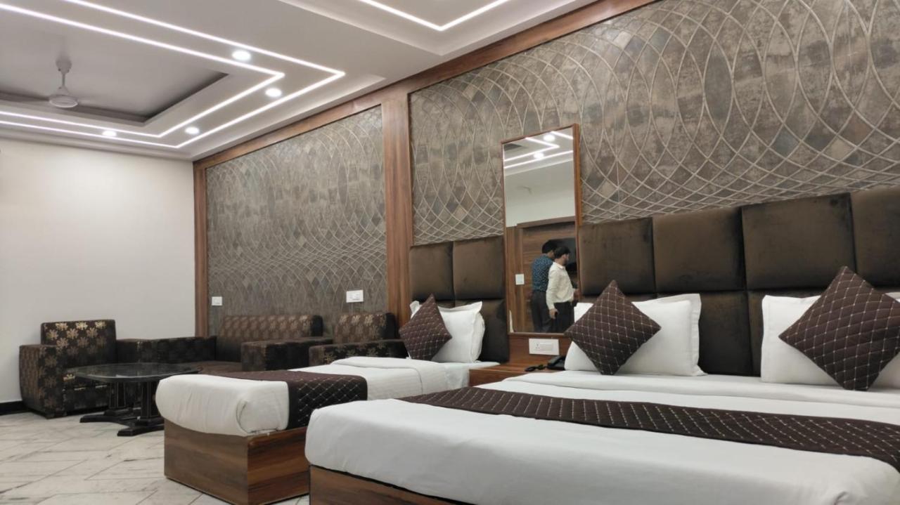 Hotel Singh Continetal Delhi  Exteriör bild