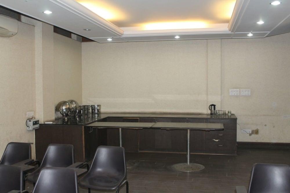 Hotel Singh Continetal Delhi  Exteriör bild