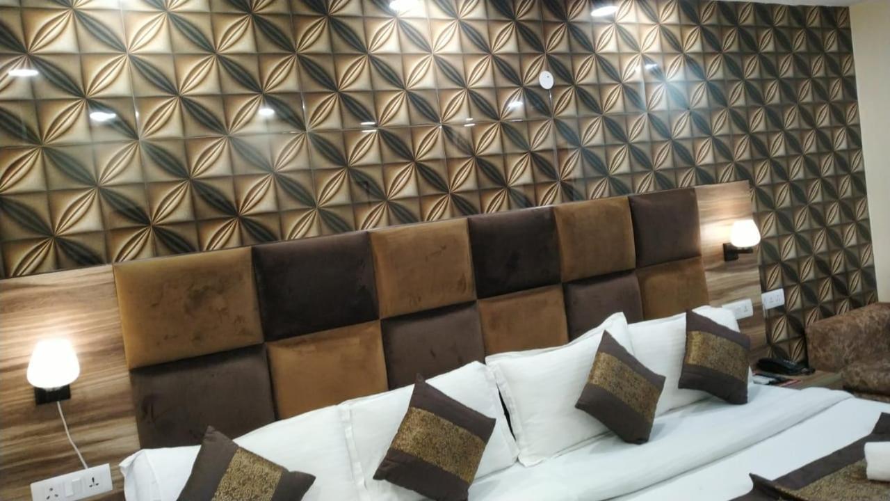 Hotel Singh Continetal Delhi  Exteriör bild