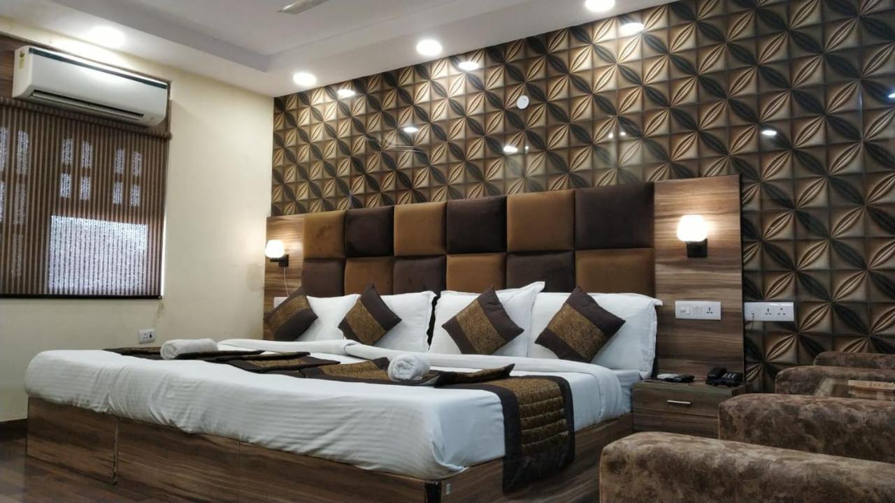 Hotel Singh Continetal Delhi  Exteriör bild